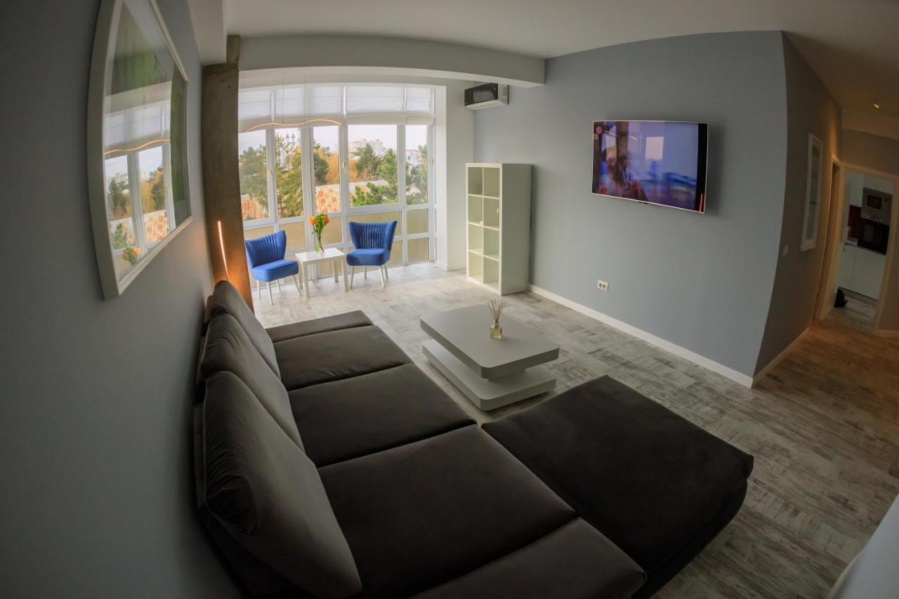 Central Bliss Apartment Сучеава Екстериор снимка