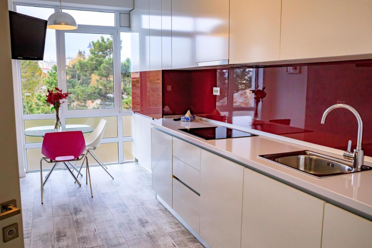 Central Bliss Apartment Сучеава Екстериор снимка