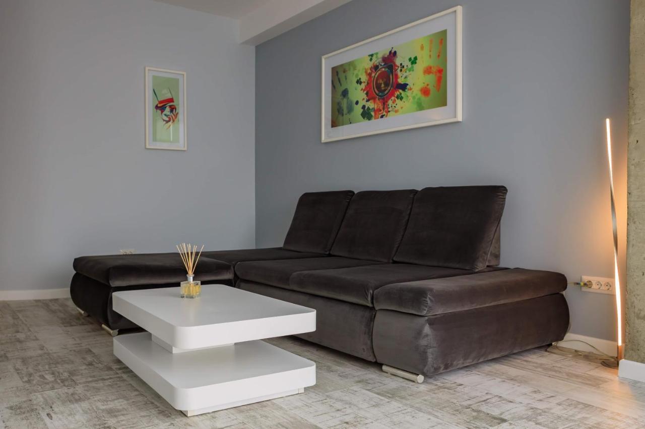 Central Bliss Apartment Сучеава Екстериор снимка